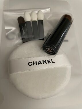 Chanel Makeup Puff/Brush set